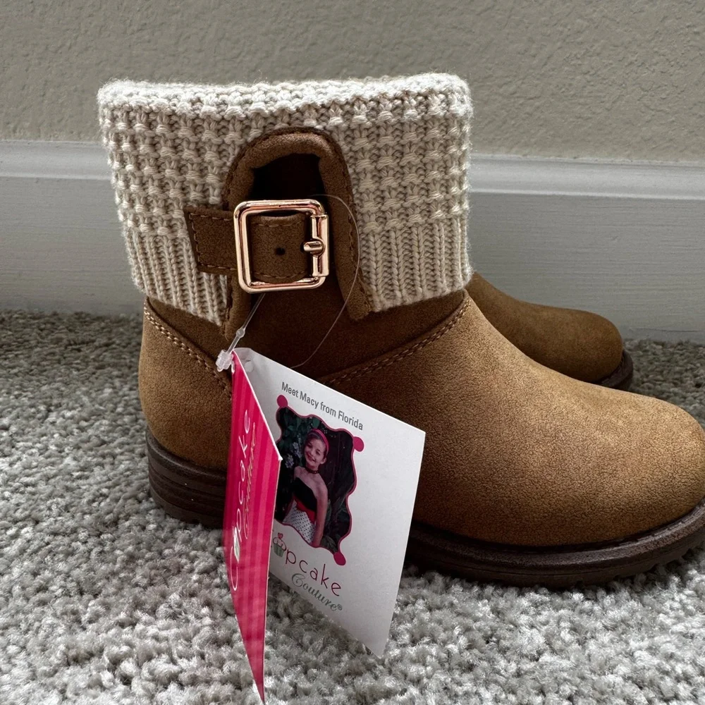 GIRLS TODDLER-LITTLE KID LIL FAWN ANKLE BOOT. Size 9. New.